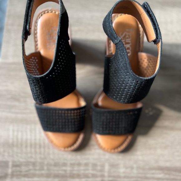 Franco Sarto Delores Sandals - Picture 4 of 9